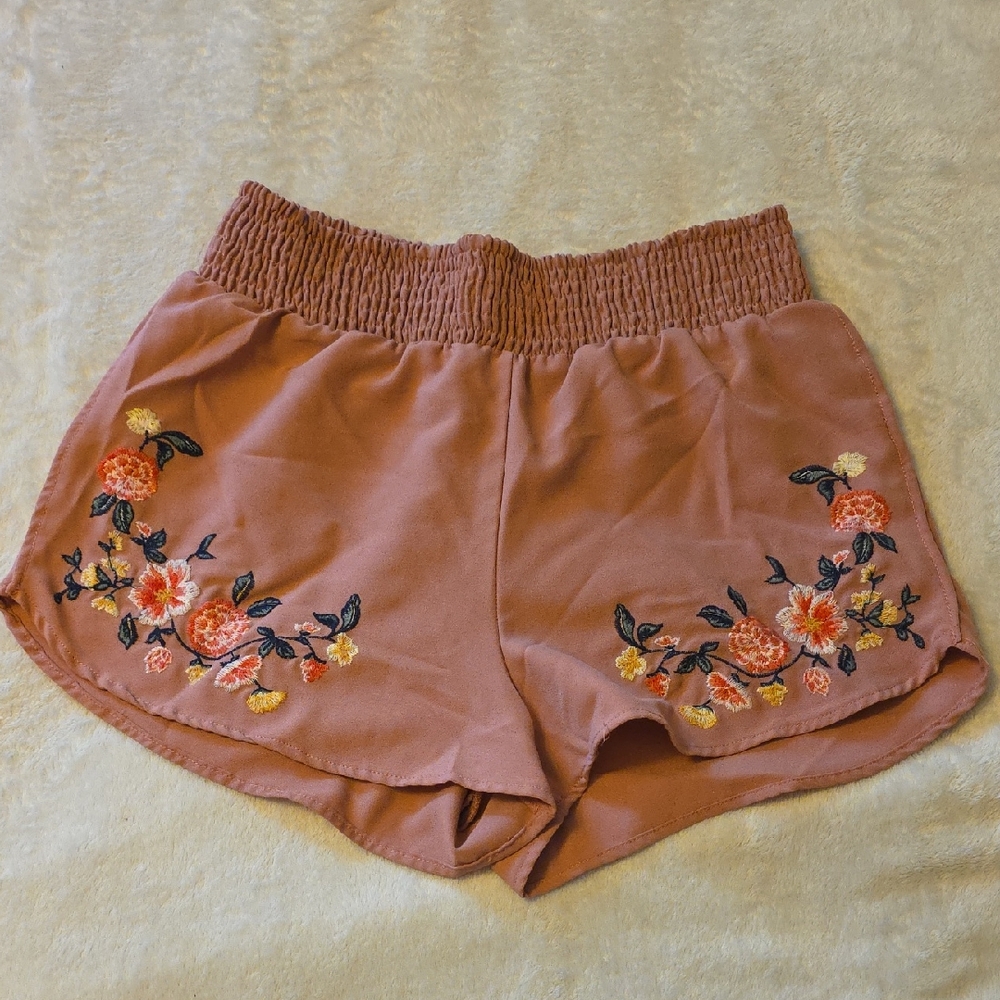 Floral Embroidered High Waist Shorts - Pink